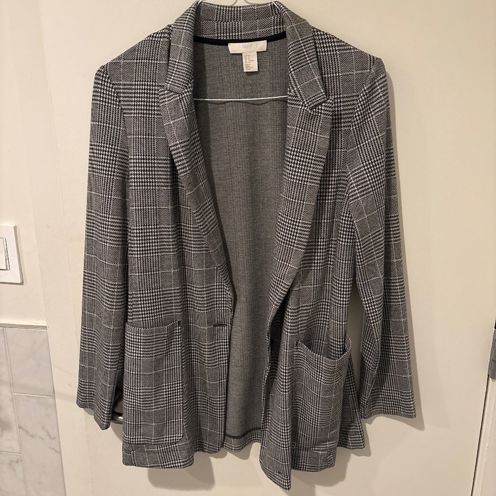 Comfortable gray blazer